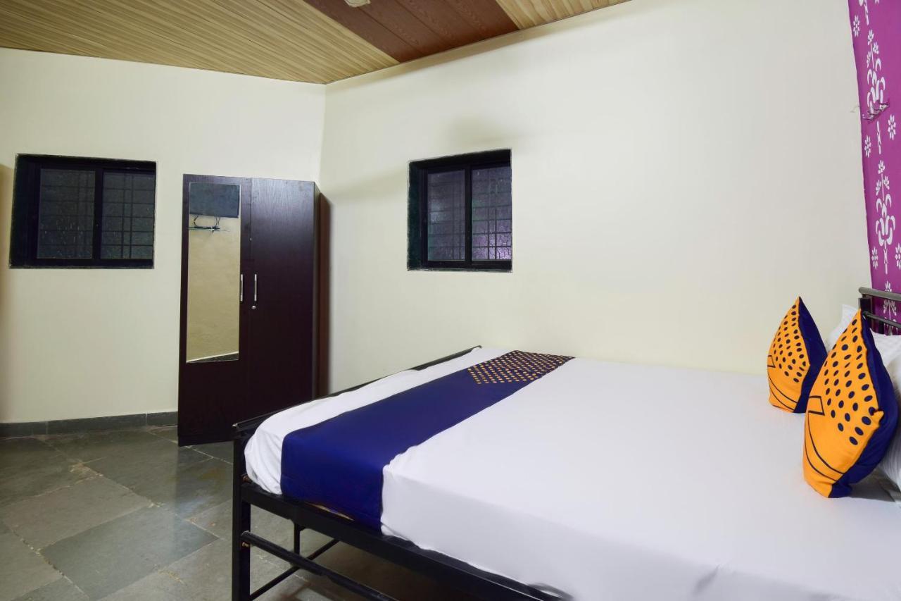 Spot On 66795 Hotel Abhijeet Otur Exterior photo